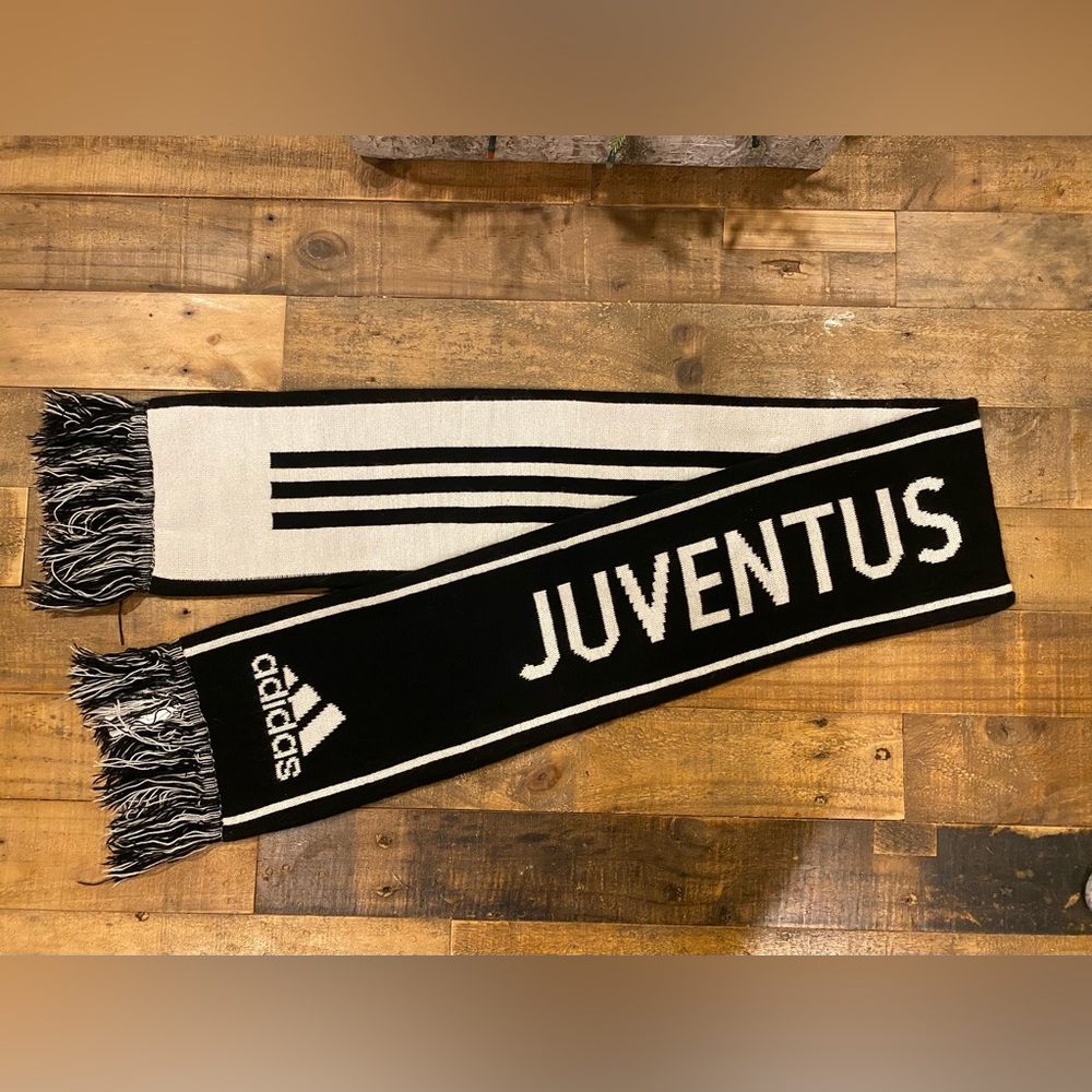 Adidas juventus scarf